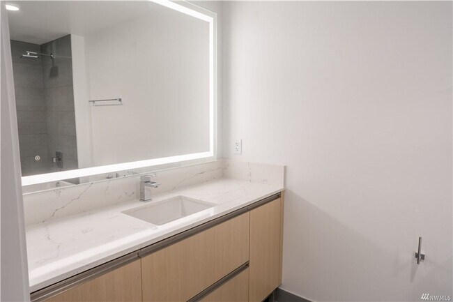 Building Photo - 1Bd/1Ba Seattle Condo