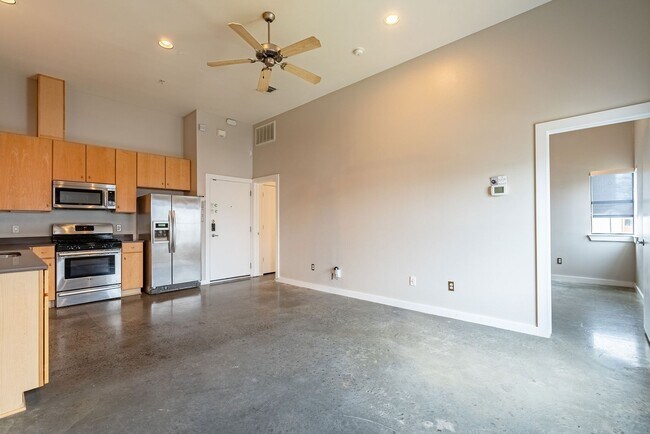 Building Photo - Where South Congress Feels Like Home: Apply today & Receive $500 off your first FULL month’s rent!