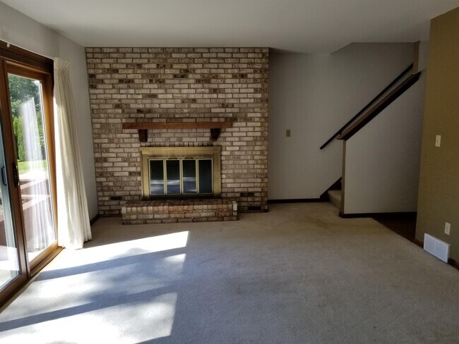 Building Photo - 131 E Brown Deer Rd