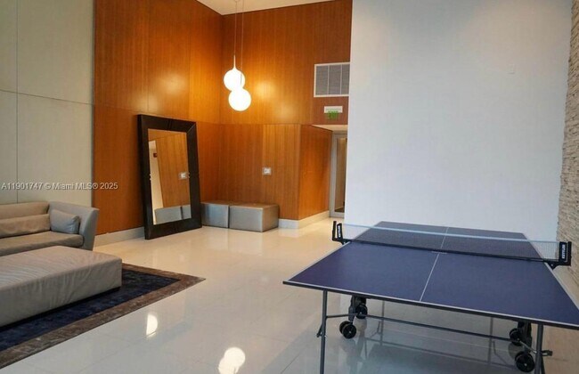 Building Photo - 41 SE 5th St