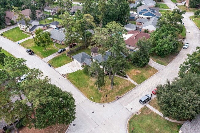 Building Photo - 28814 Enchanted Dr