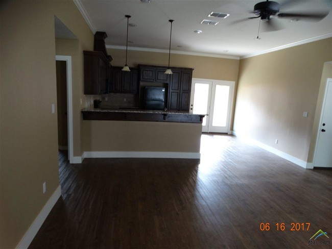 Building Photo - 5056 Shiloh Village Dr