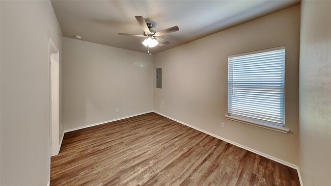 Building Photo - 12525 Florence Ln