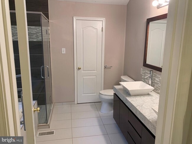 Building Photo - 94 Lemonton Way