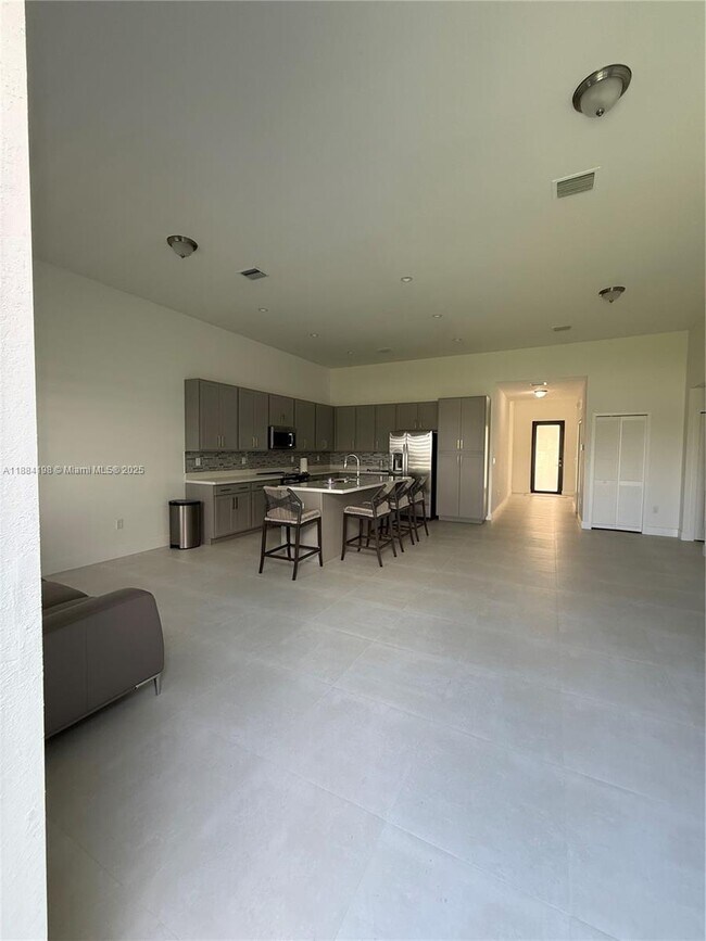 Building Photo - 32208 SW 194th Ct