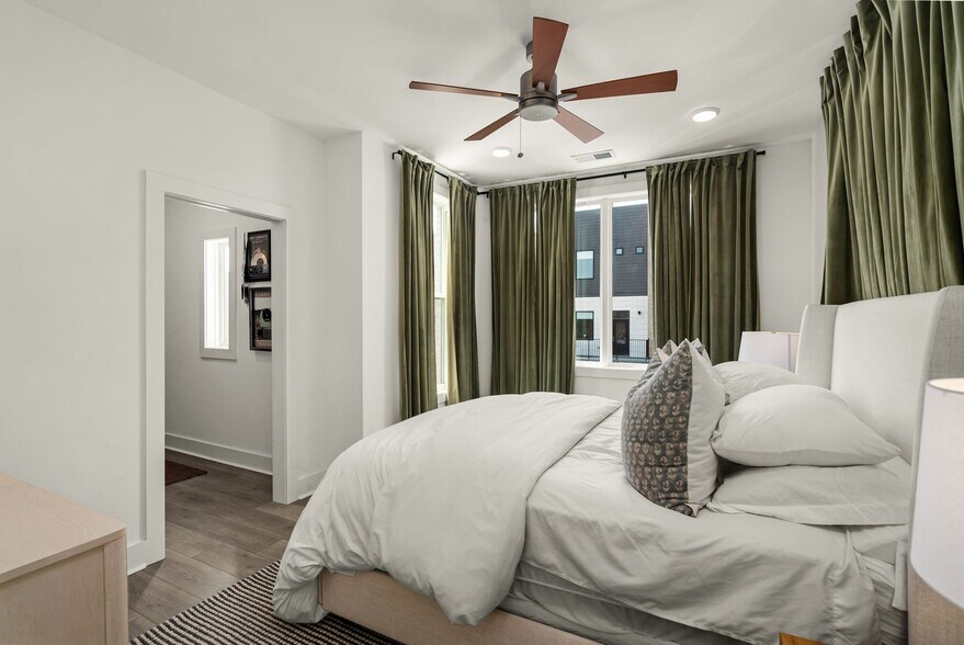 Building Photo - 1613 Marshall Hollow Dr