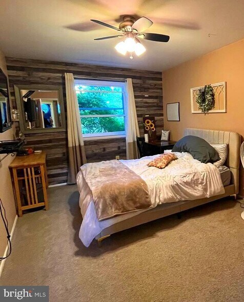 Building Photo - 171 Madison Ct