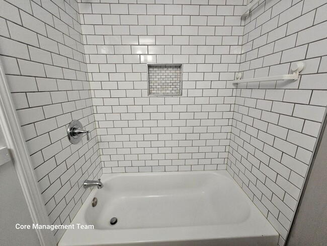 Building Photo - Amazing 3 Bedroom house Located in Lawrenceville!