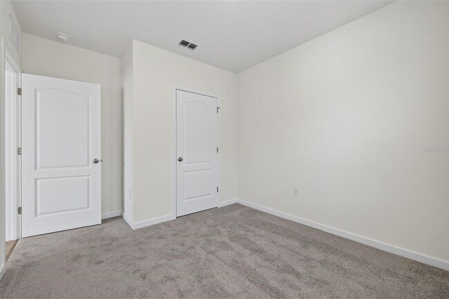 Building Photo - 2893 House Finch Rd