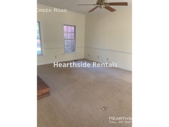 Building Photo - 215 Bent Creek Dr