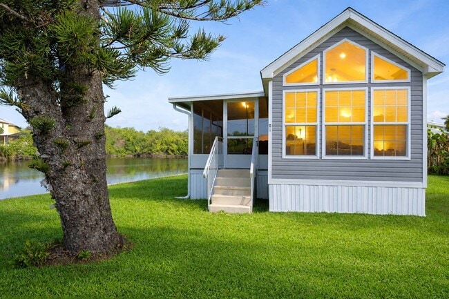 Building Photo - 200 S Banana River Dr