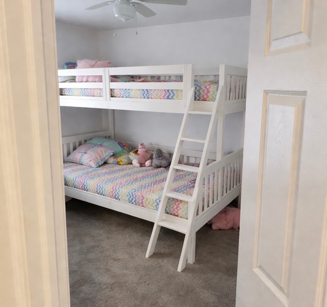 Building Photo - 13 S Main St