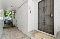 Building Photo - 2453 SW 17th St
