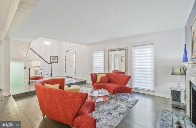 Building Photo - 9801 Burke Pond Ln