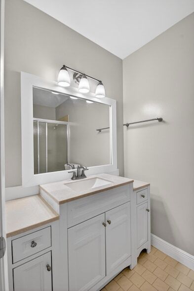 Building Photo - 484 Springdale Cir