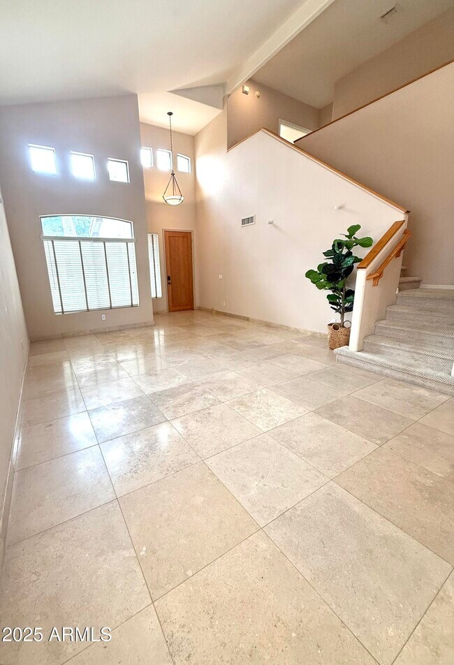 Building Photo - 4836 E Eden Dr