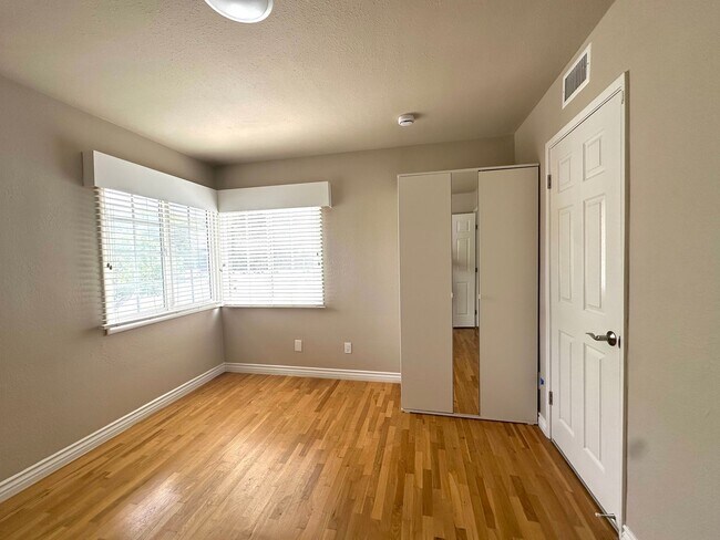 Building Photo - Newly Remodeled | 4 Bedrooms (2 Masters) |...