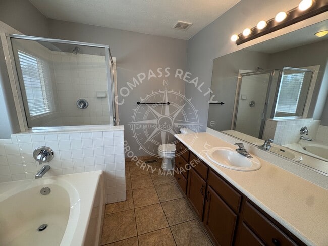 Building Photo - 372 Angus Cove