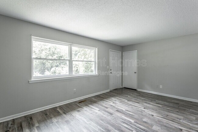 Building Photo - 603 Mountain Trail