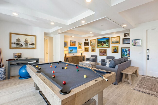 Building Photo - 1135 3rd Ave S