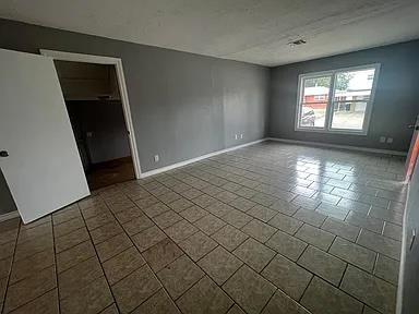 Building Photo - 2812 SW 48th St