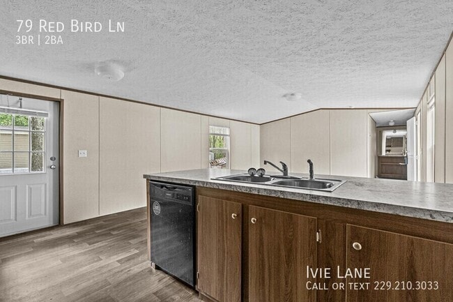 Building Photo - 79 Redbird Ln