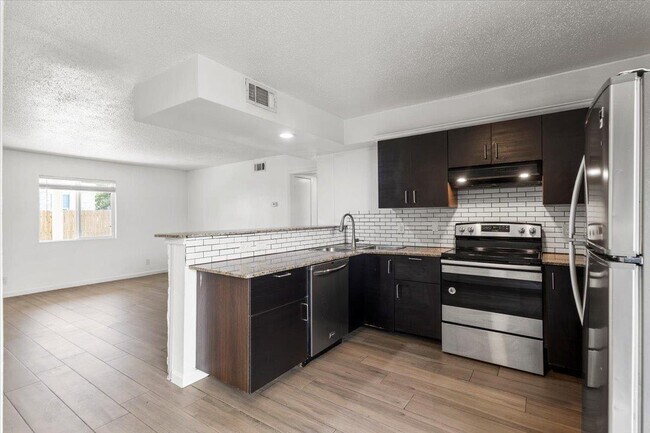 Building Photo - 1904 Hearthstone Dr
