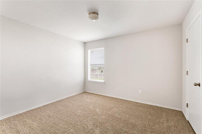 Building Photo - 143 Black Forest Rd