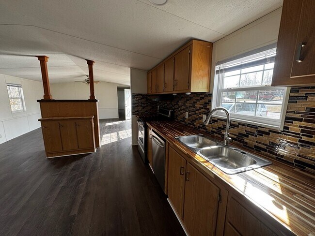 Building Photo - 7804 Stanley Rd