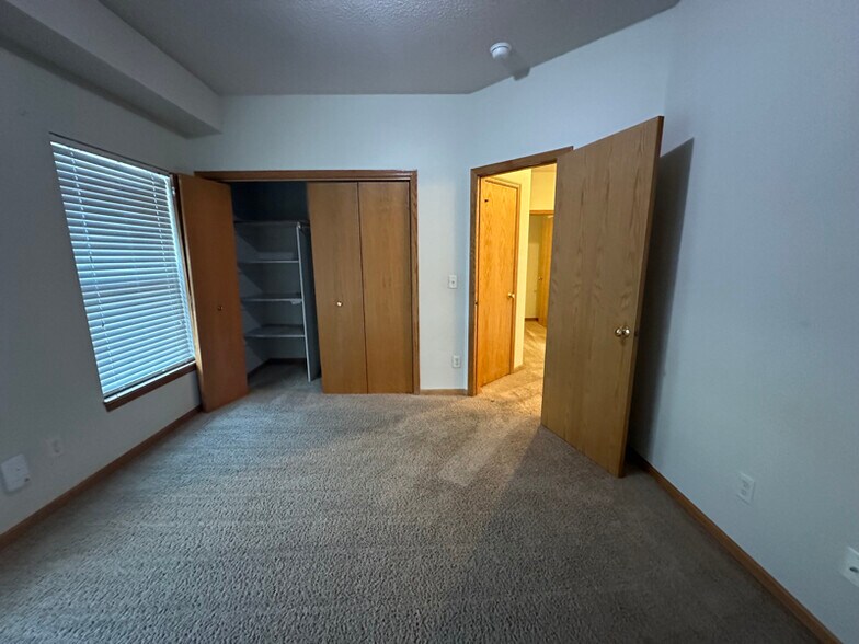 Building Photo - 2888 Coral Ct