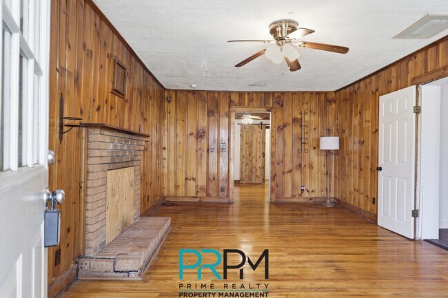 Building Photo - 101 Bagwell Dr