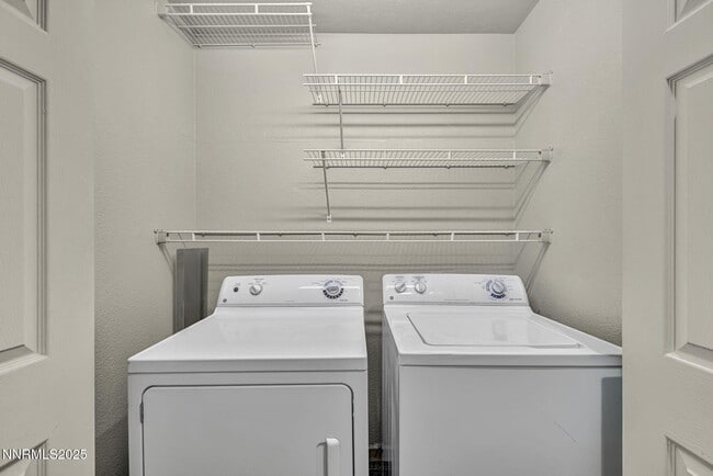 Building Photo - 9250 Lone Wolf Cir