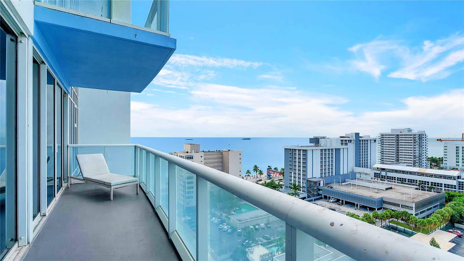 Building Photo - 3101 Bayshore Dr