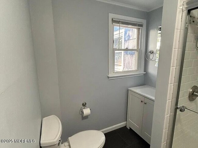 Building Photo - 1515 7th Ave