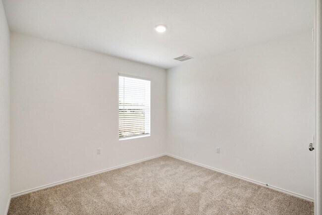 Building Photo - 15200 Spruce Frost Cv
