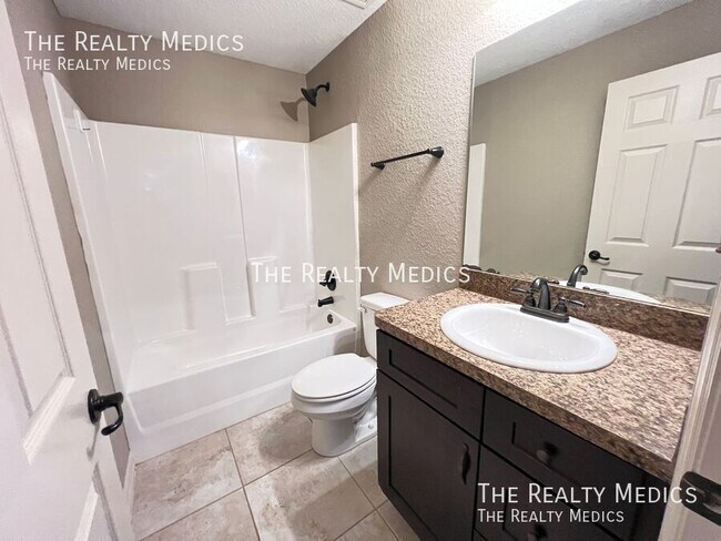 Building Photo - 36 Malauka Run Dr