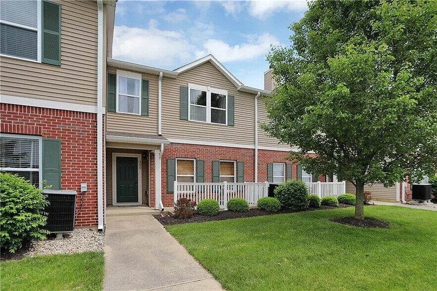 Building Photo - 13415 White Granite Dr