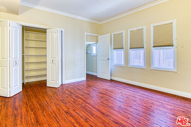Building Photo - 500 N Harper Ave