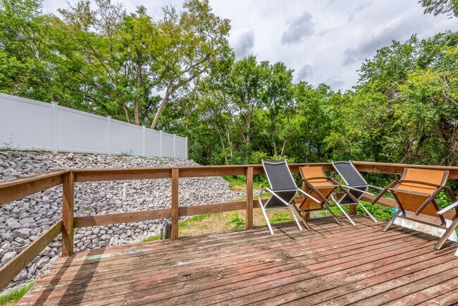 Building Photo - 516 Waycross Dr