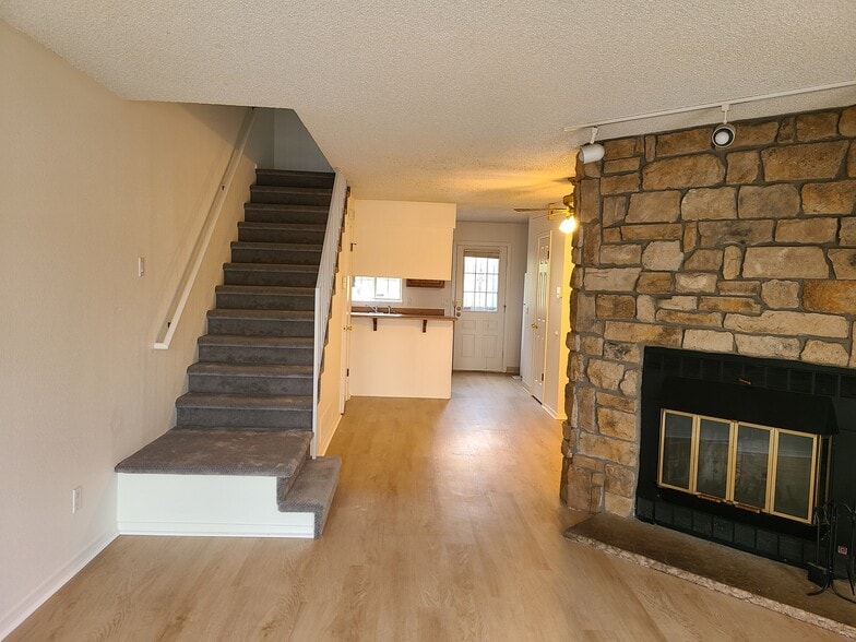 Building Photo - 14282 E Hawaii Cir