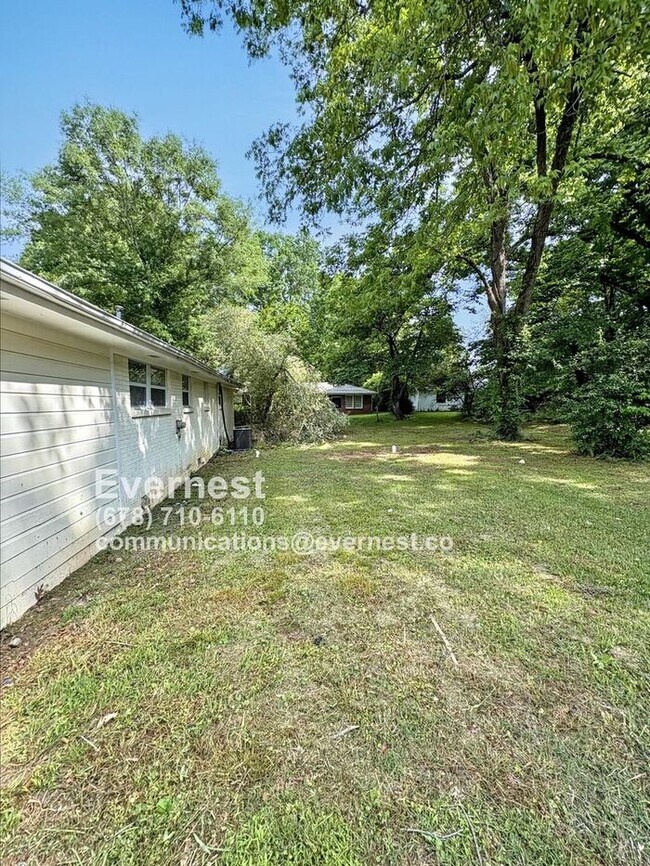 Building Photo - 4402 Davana Dr