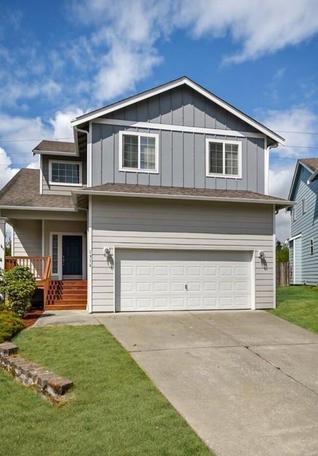 Primary Photo - 4bd/2.5ba Lake Stevens Home