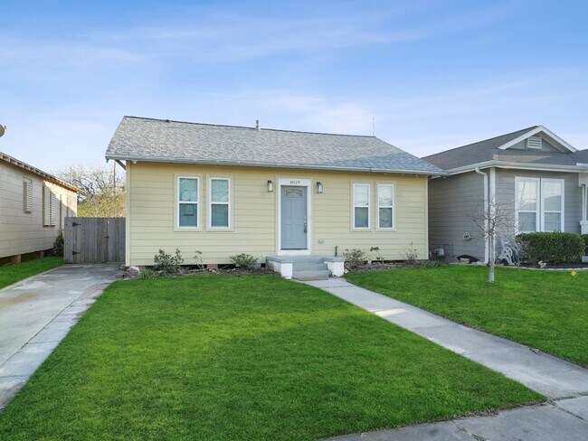 Building Photo - 4019 Ave S