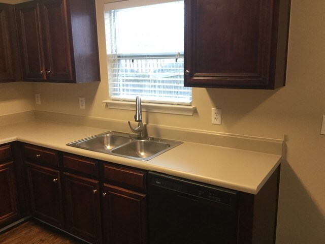 Building Photo - 4897 Bryant Dr