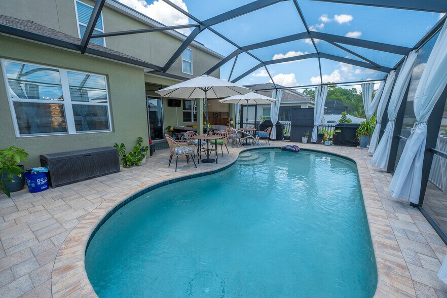 Building Photo - 10509 Laguna Plains Dr