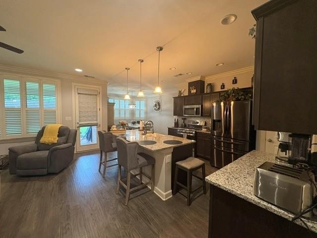 Building Photo - 7856 Country Lake Dr