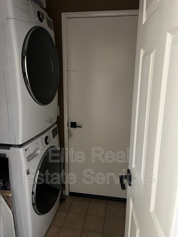 Building Photo - 1162 Hanford Ct