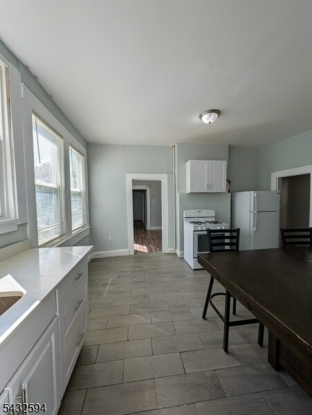 Building Photo - 114 Littleton Ave