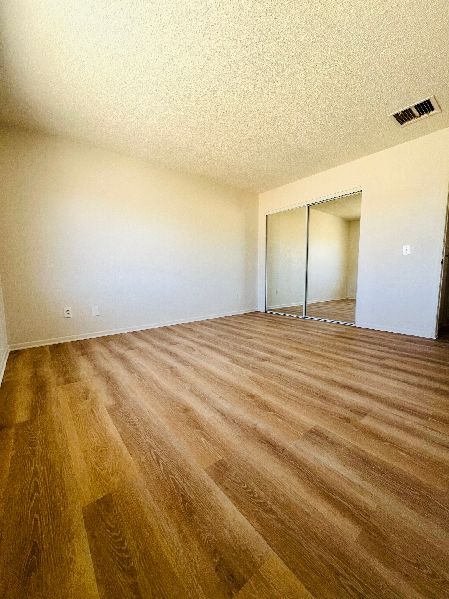 Bedroom 2 - 6688 National Park Dr
