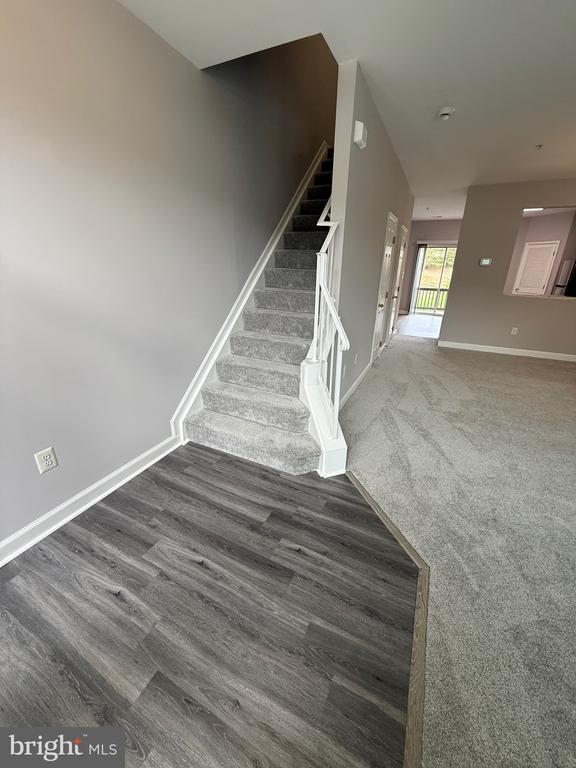 Building Photo - 8645 Willow Leaf Ln